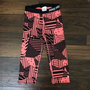 NIKE PRO cropped leggings coral black M